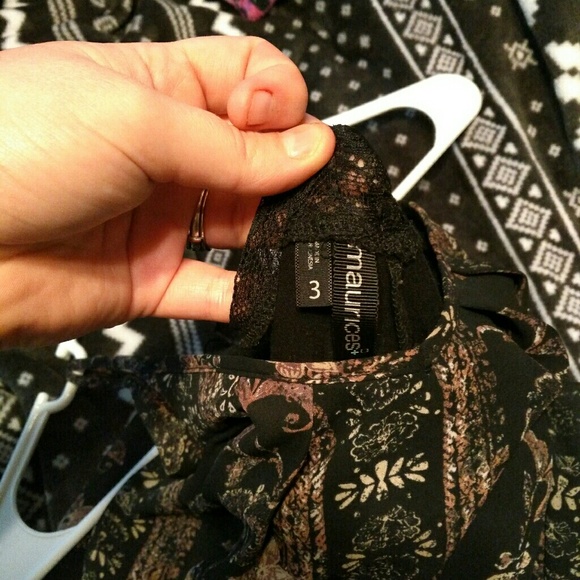 Black maurices design top - Picture 3 of 3